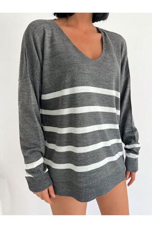 Kadın V Yaka Çizgili yanı yırtmaclı Kazak - Gri