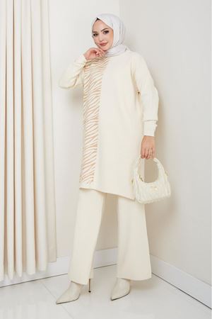 Zebra Desen Detaylı Triko Takım – Krem