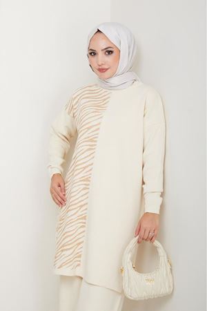 Zebra Desen Detaylı Triko Takım – Krem